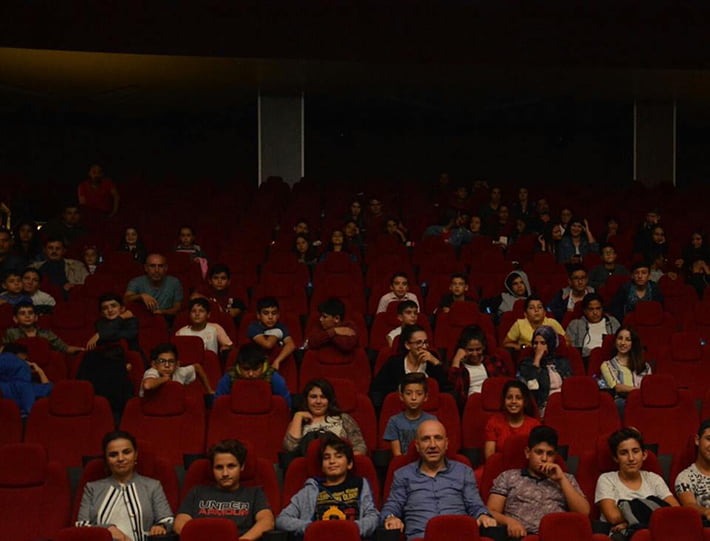 Denizli ilçeleri arasında bir ilk Artık vizyon filmler Sarayköy’de