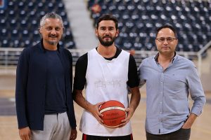 Merkezefendi Belediyesi Basket’te yeni transfer parkeye çıktı