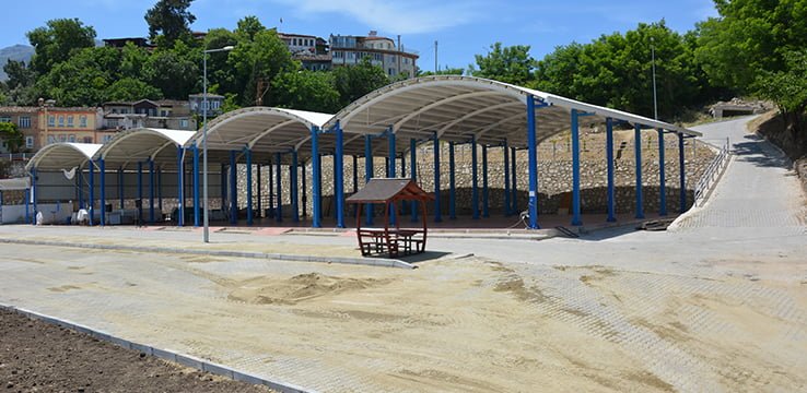 Babadağ’da kapalı pazaryeri inşaatı tamamlandı