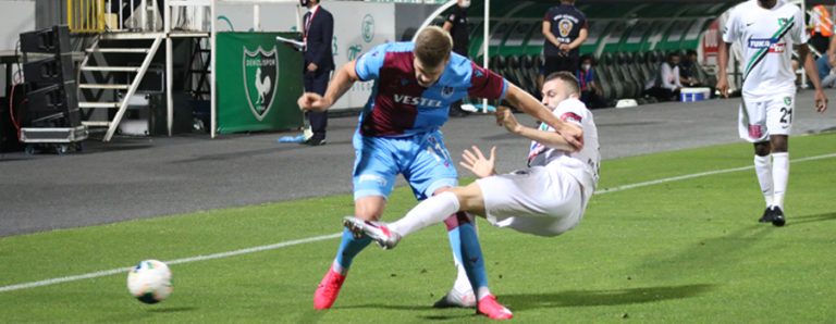 Denizlispor Trabzonspor’u devirdi, altın değerindeki 3 puanı kaptı