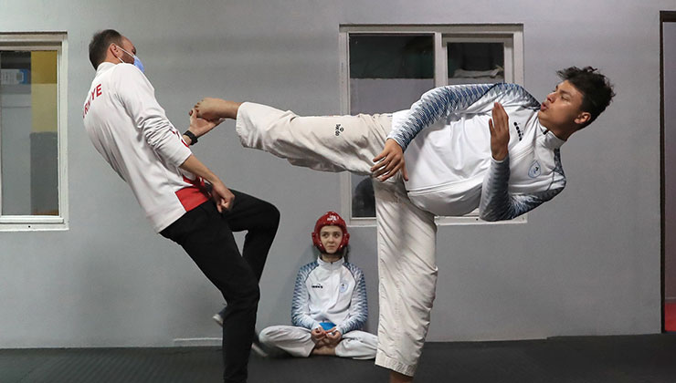 Pamukkale Belediyesporlu Taekwondocu Erkan Evran Estonya Vizesi Peşinde
