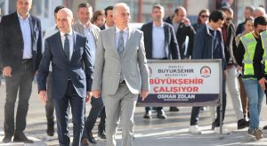 <strong></noscript>Başkan Zolan, Sarayköy’de üstyapı çalışmalarını inceledi</strong>