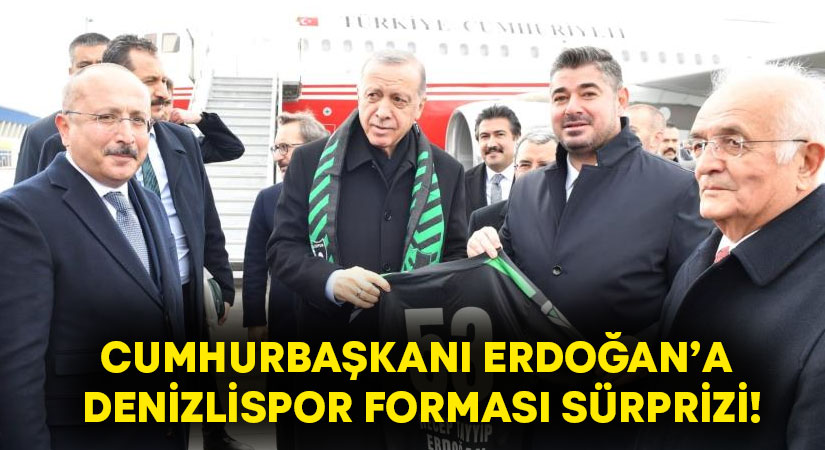 Cumhurbaşkanı Erdoğan’a Denizlispor forması hediye edildi!