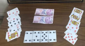 Denizli’de kumar oynayan 18 kişiye 72 bin 990 TL idari para cezası